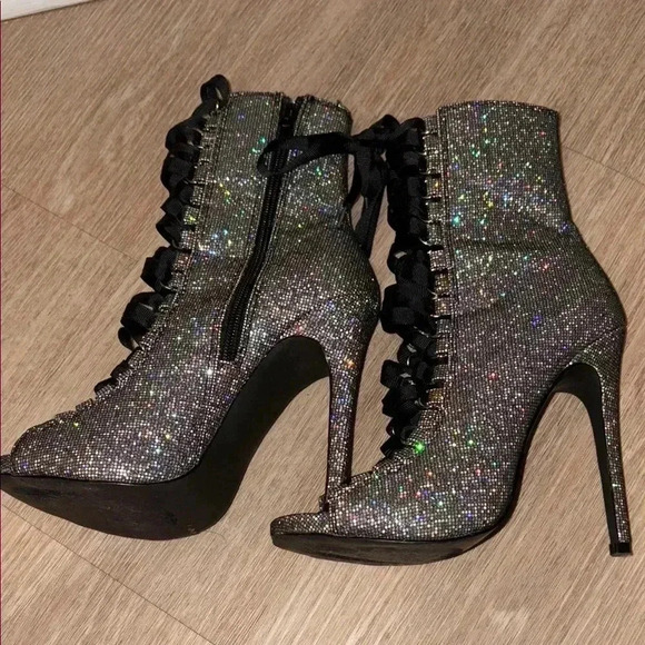 Steve Madden Black and Silver glitter Lace Up Boots - Picture 3 of 3